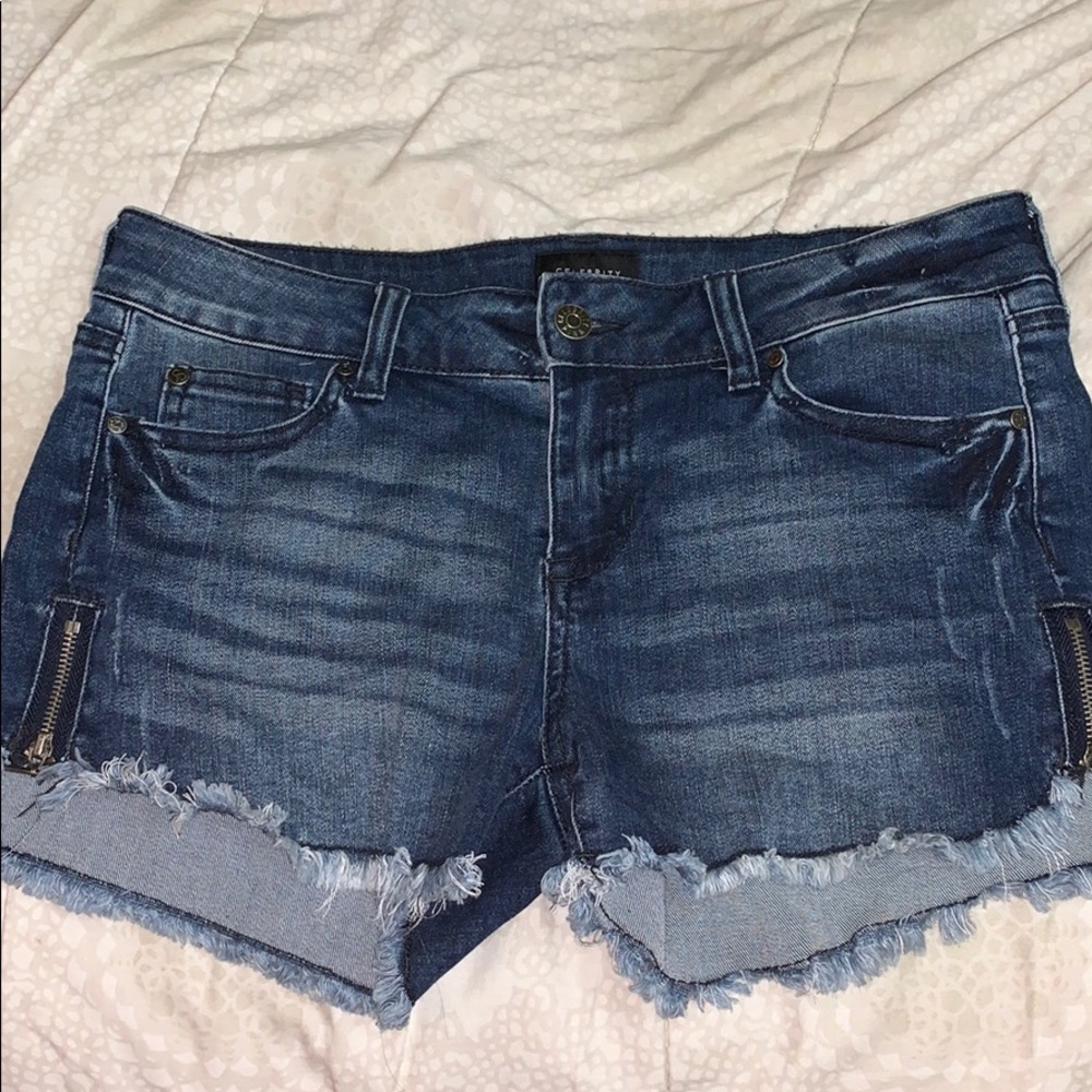 Jean Shorts w/ Zipper